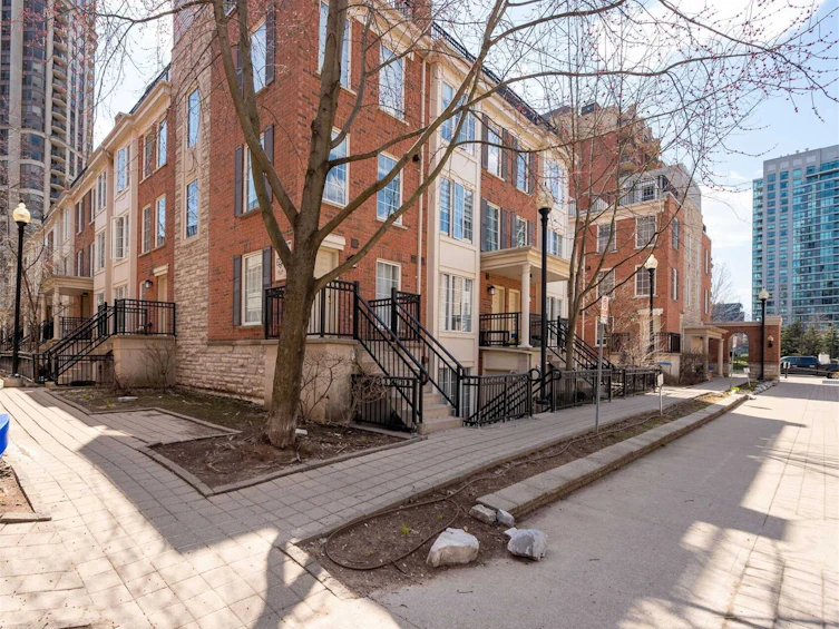 234-3 Everson Drive, Toronto, ON, M2N 7C2