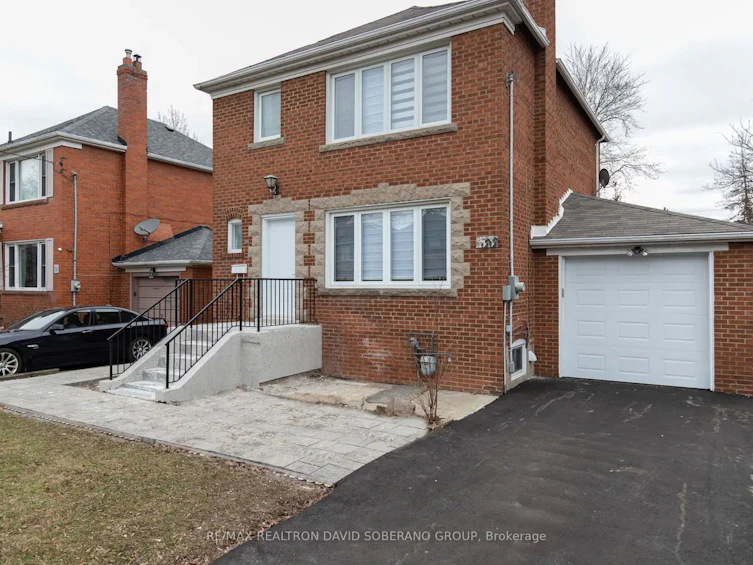 55 Raeburn Avenue, Toronto, ON, M3H 1G9