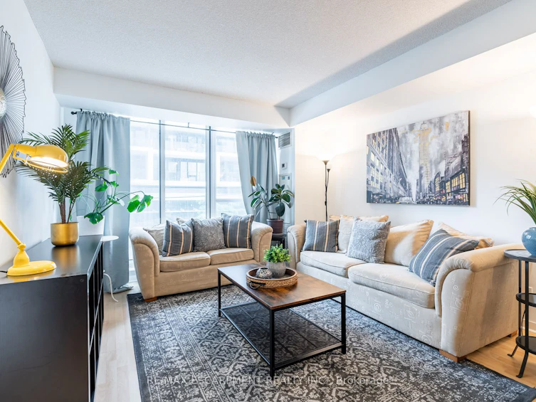 208-76 Shuter Street, Toronto, ON, M5B 1B4