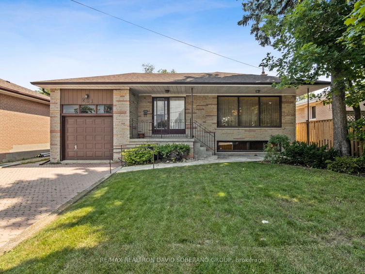 201 Overbrook Place, Toronto, ON, M3H 4R4