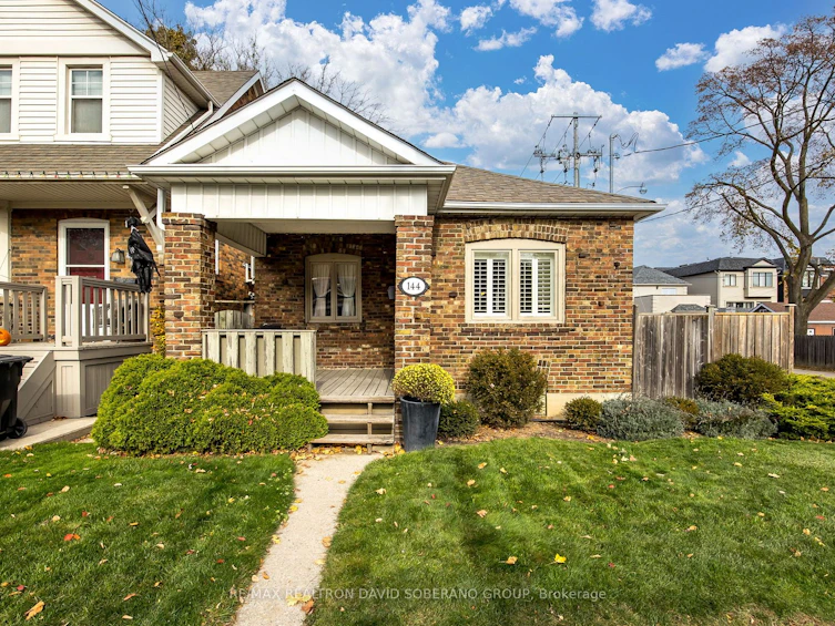 144 Lawrence Avenue W, Toronto, ON, M5M 1A8