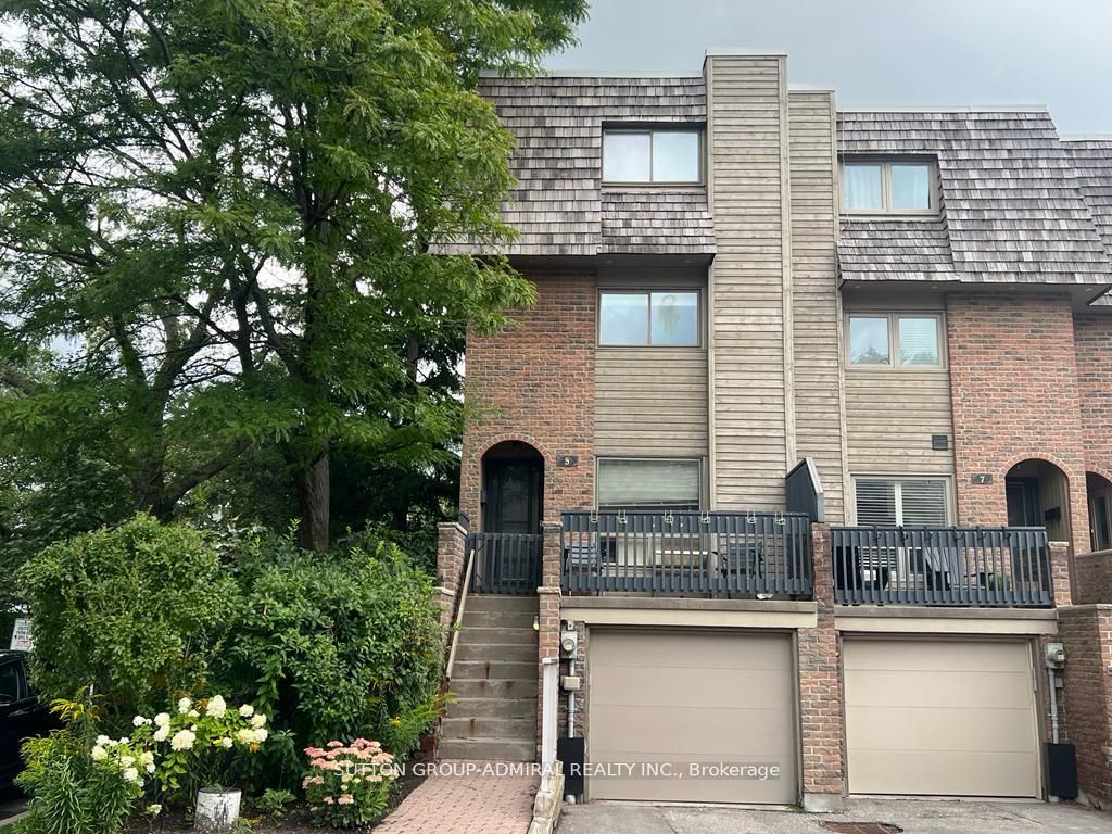 5-5 Dutch Myrtle Way, Toronto, ON, M3B 3K7