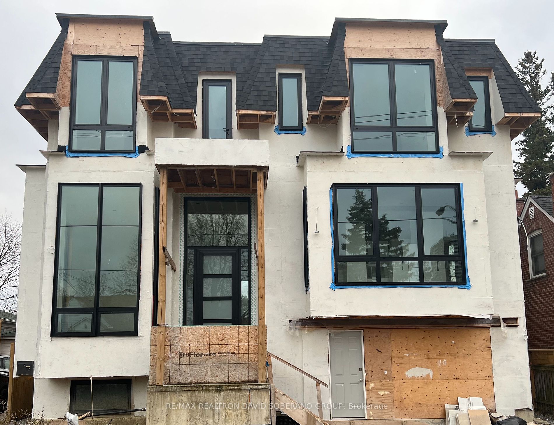 55 Moore Park Avenue, Toronto, ON, M2M 1M8