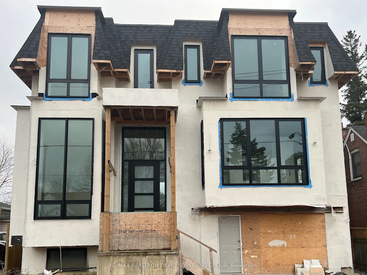 55 Moore Park Avenue, Toronto, ON, M2M 1M8
