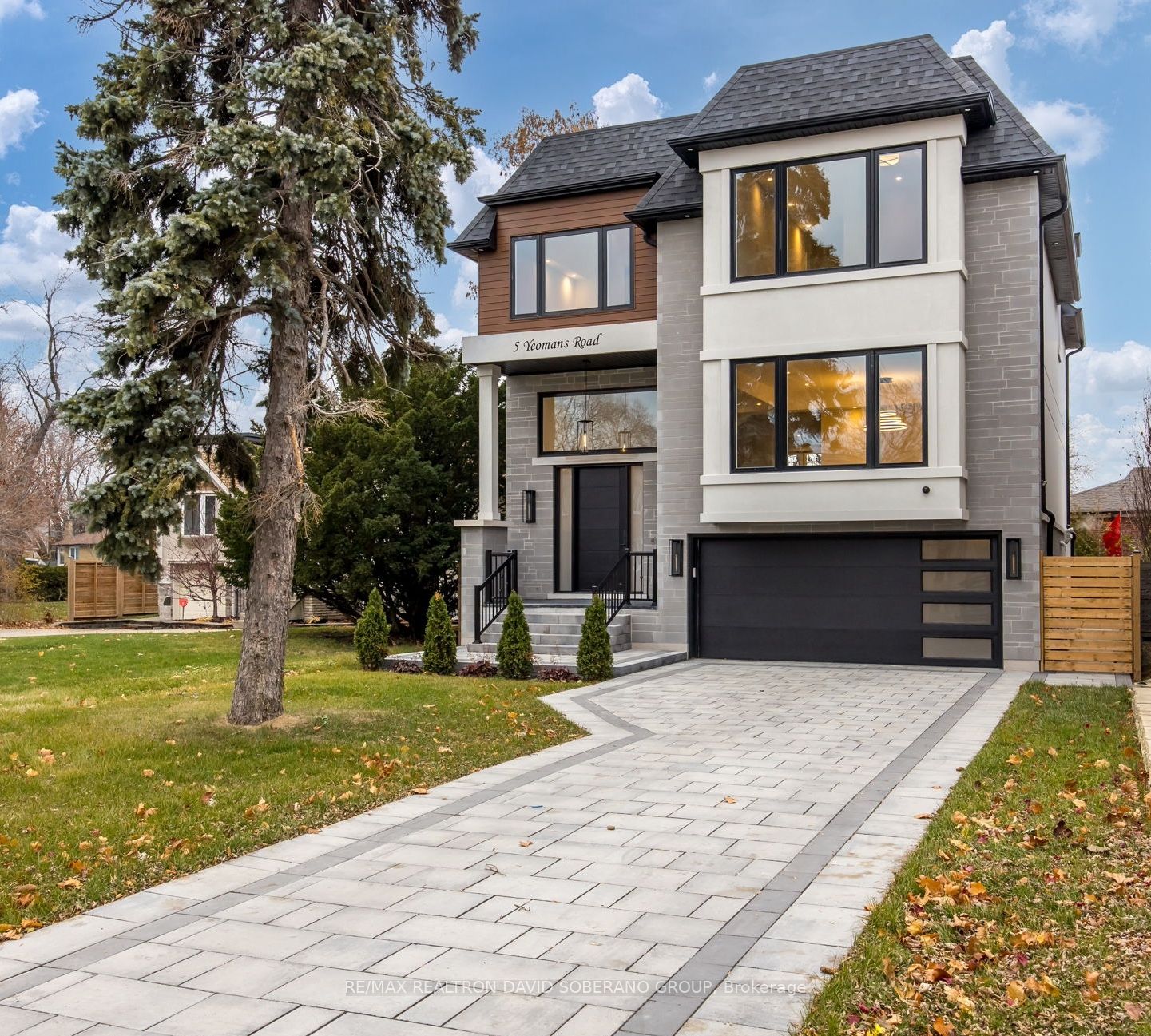 5 Yeomans Road, Toronto, ON, M3H 3J3