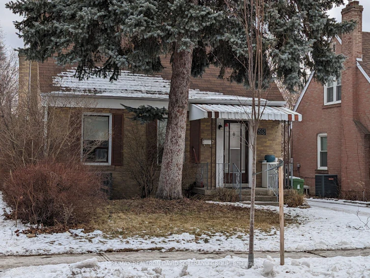 25 King High Avenue, Toronto, ON, M3H 3A8