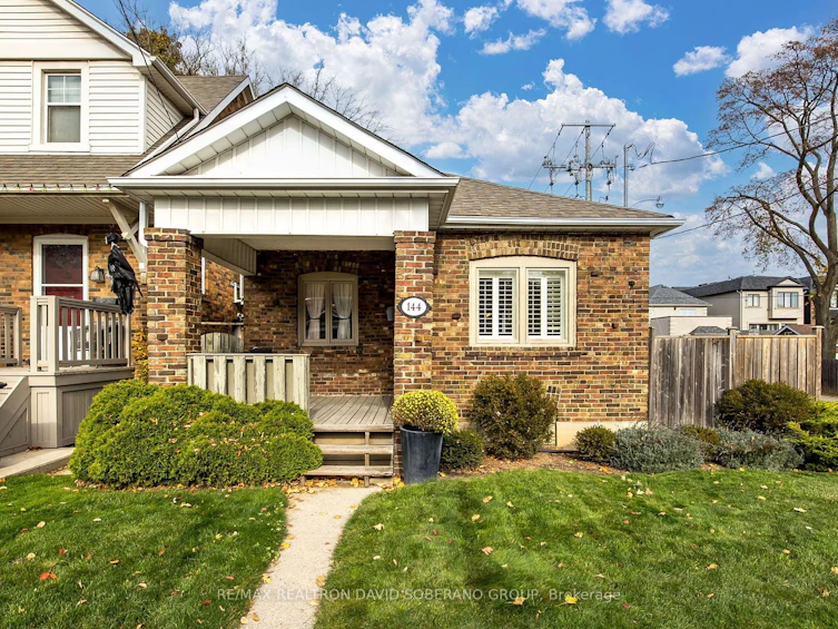 144 Lawrence Avenue W, Toronto, ON, M5M 1A8