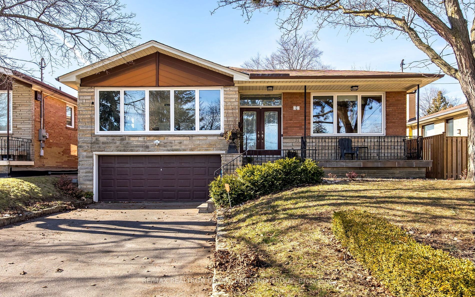 24 Cedar Springs Grve, Toronto, ON, M3H 5L2