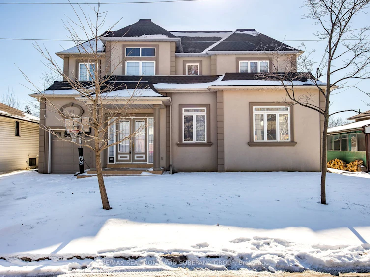61 Verwood Avenue, Toronto, ON, M3H 2K8