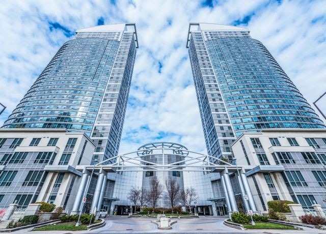 1111-36 Lee Centre Dr  