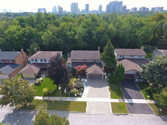 21 Kilchurn Castle Dr  