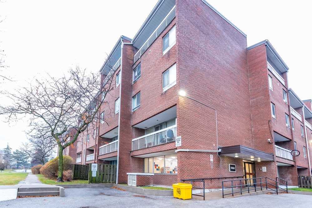 411-4060 E Lawrence Ave  