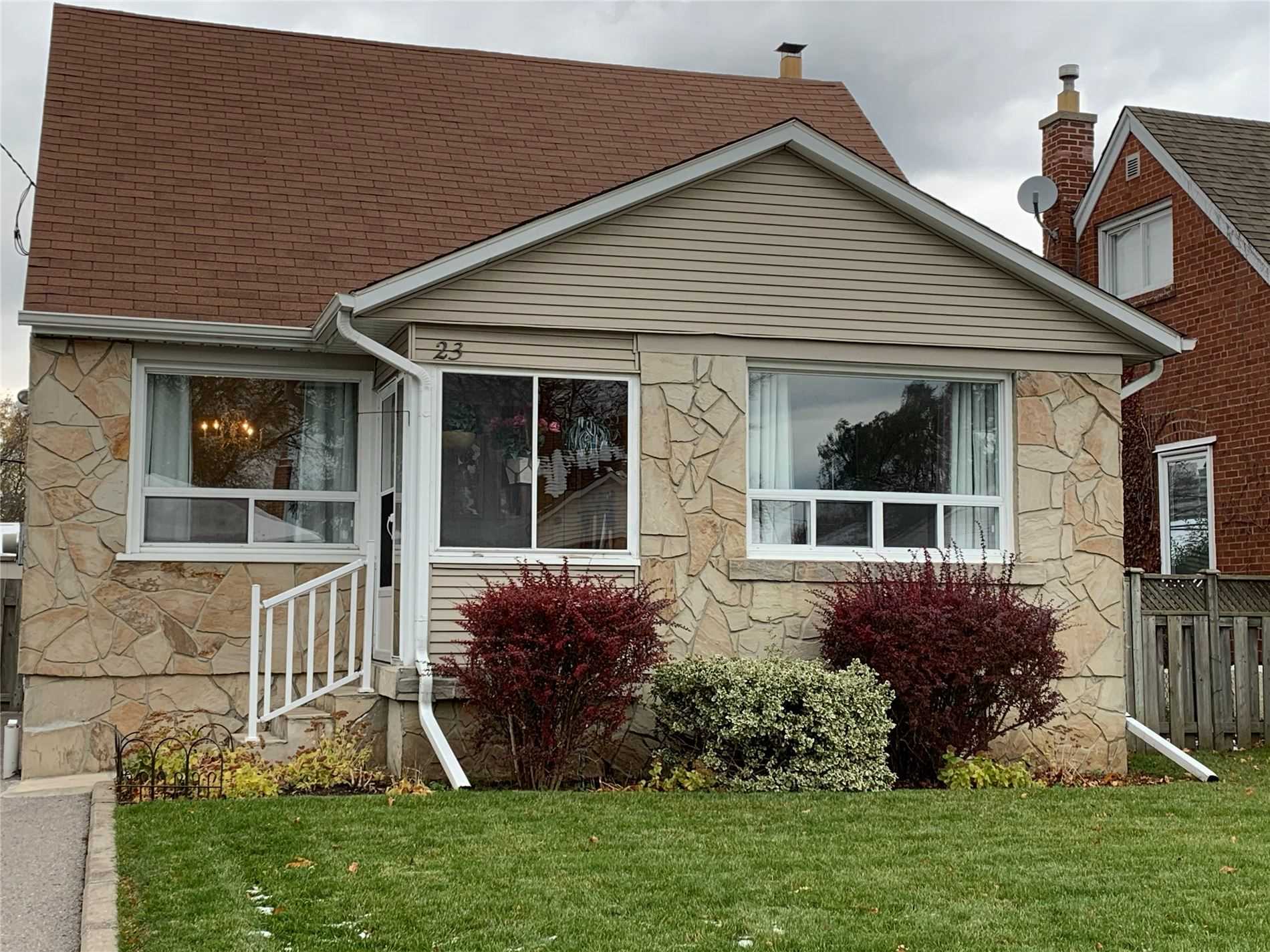 23 Christina Cres  