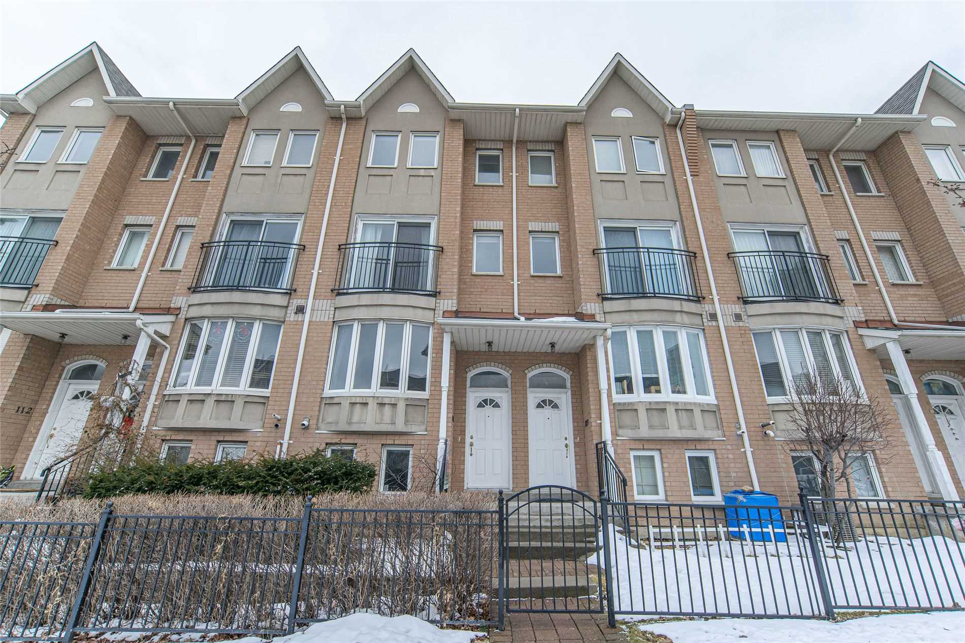110-29 Rosebank Dr  