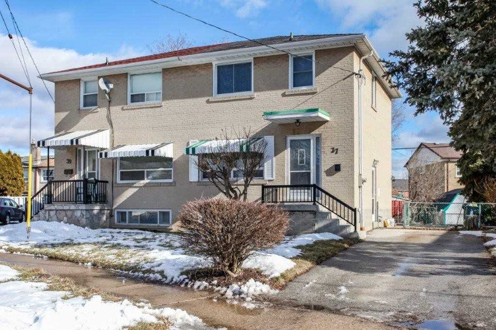 37 Glory Cres  