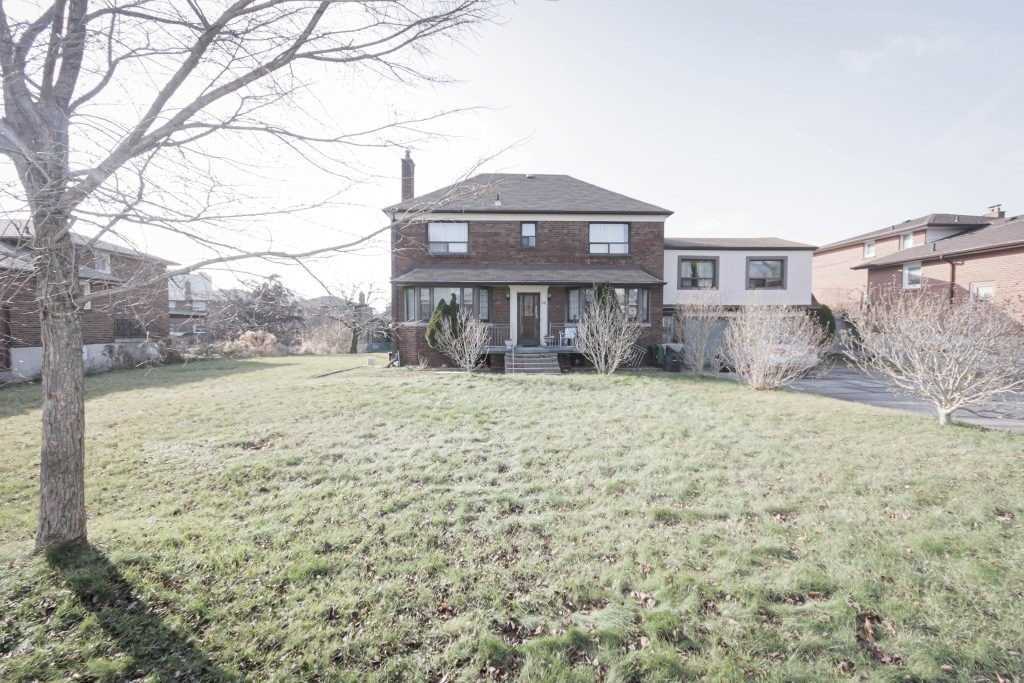 32 34 Cedar Brae Blvd  