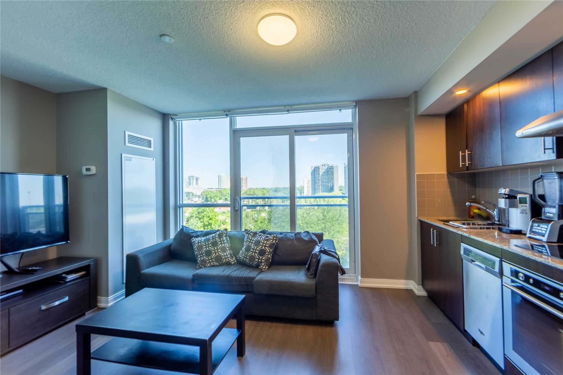 608-255 N Village Green Sq  