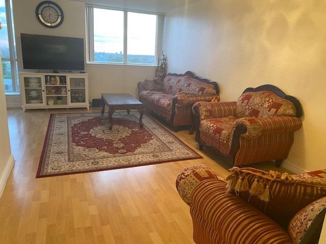 803-2460 Eglinton Ave E  