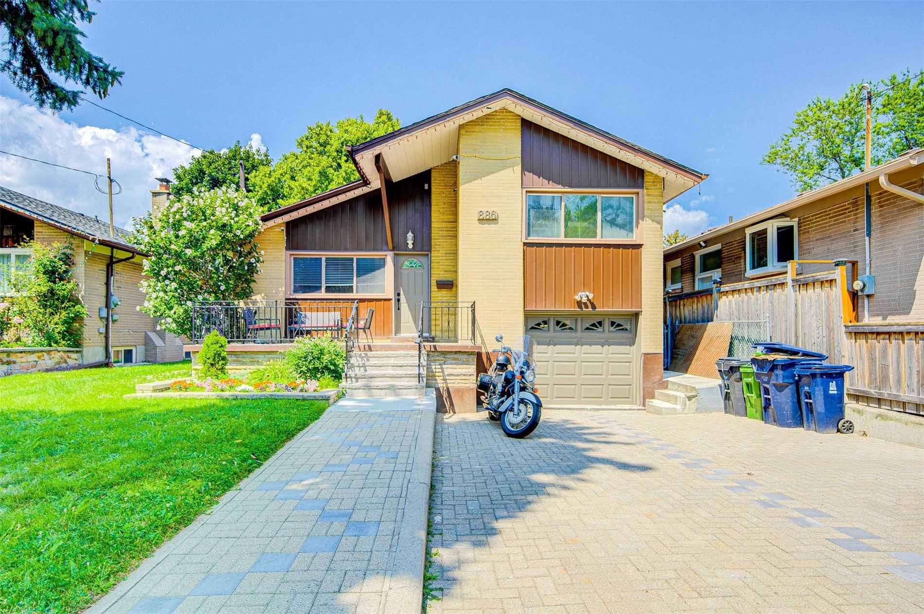 886 Brimorton Drive, Toronto, ON, M1G 2T6