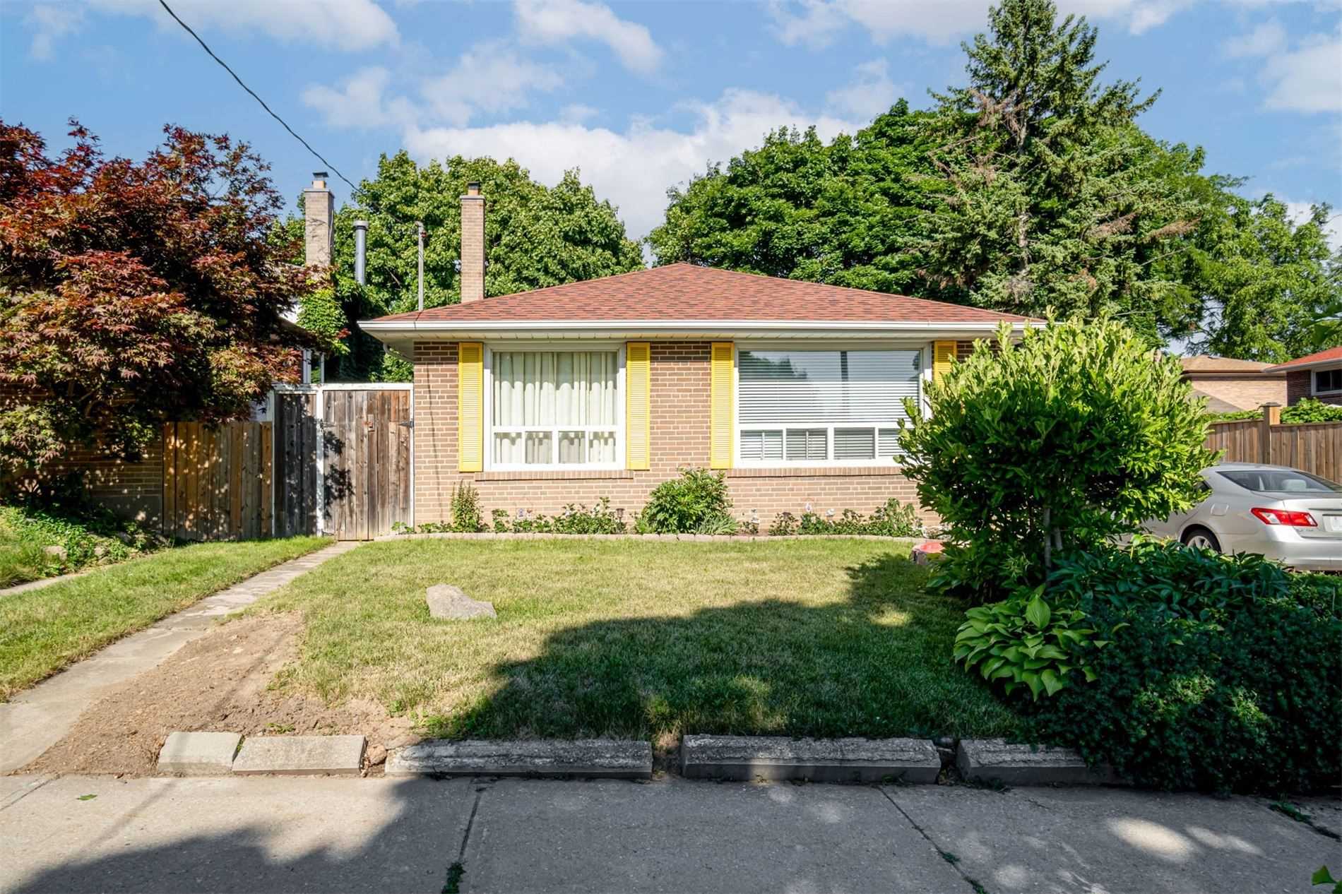 3 Mayhill Crescent, Toronto, ON, M1G 1K5