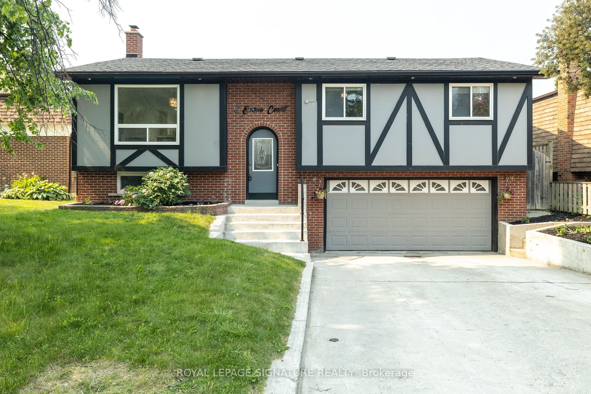 6 Evans Court, Whitby, ON, L1N 5W9