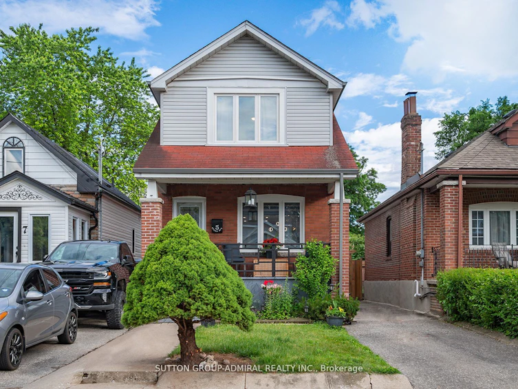 5 Epsom Avenue, Toronto, ON, M4C 2A5