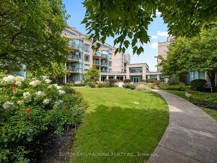 111-9 Boardwalk Drive, Toronto, ON, M4L 6T1
