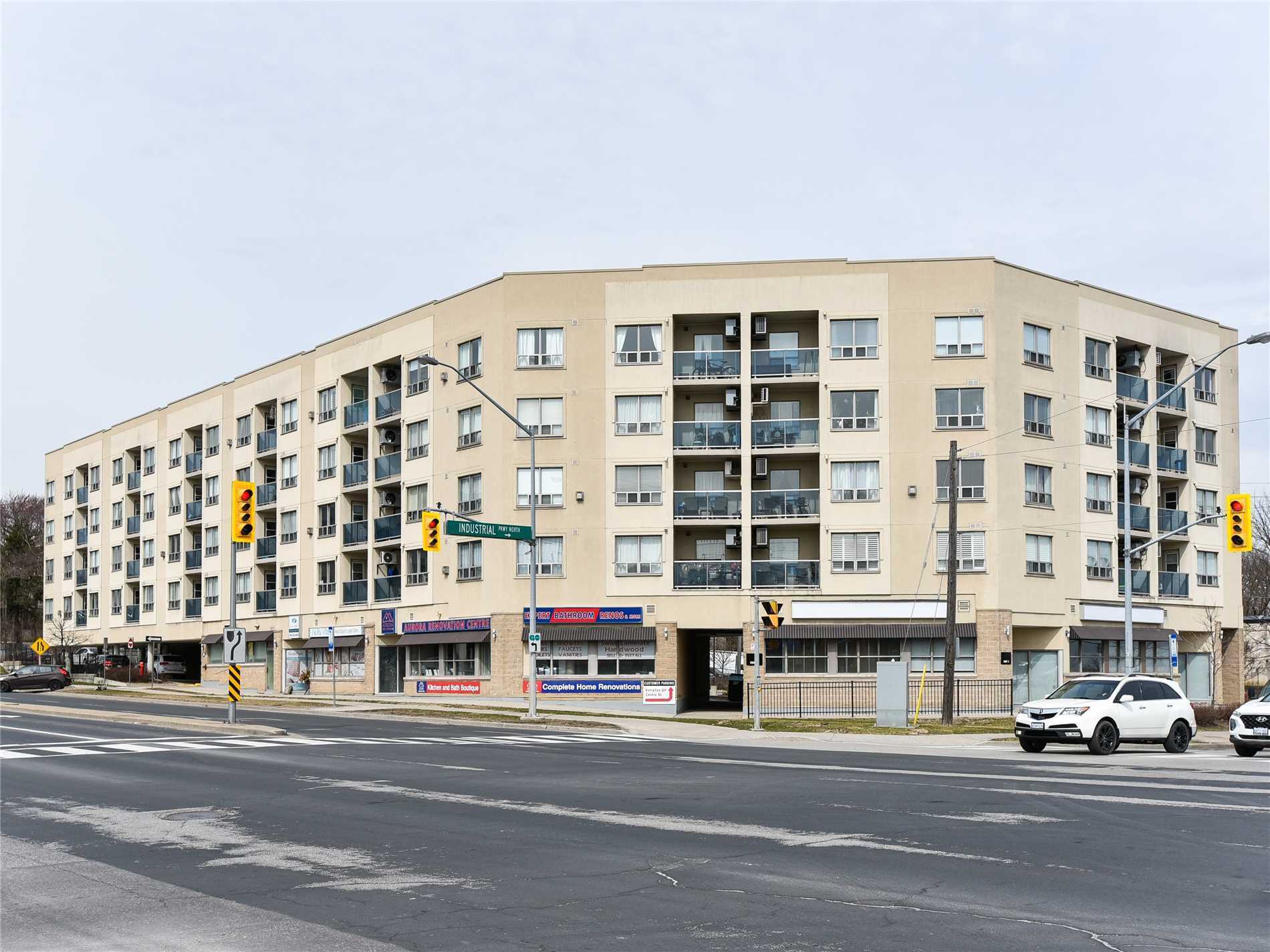 409-160 E Wellington St  
