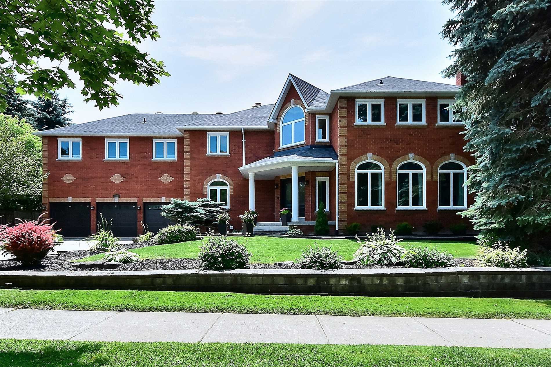116 Treegrove Circ  