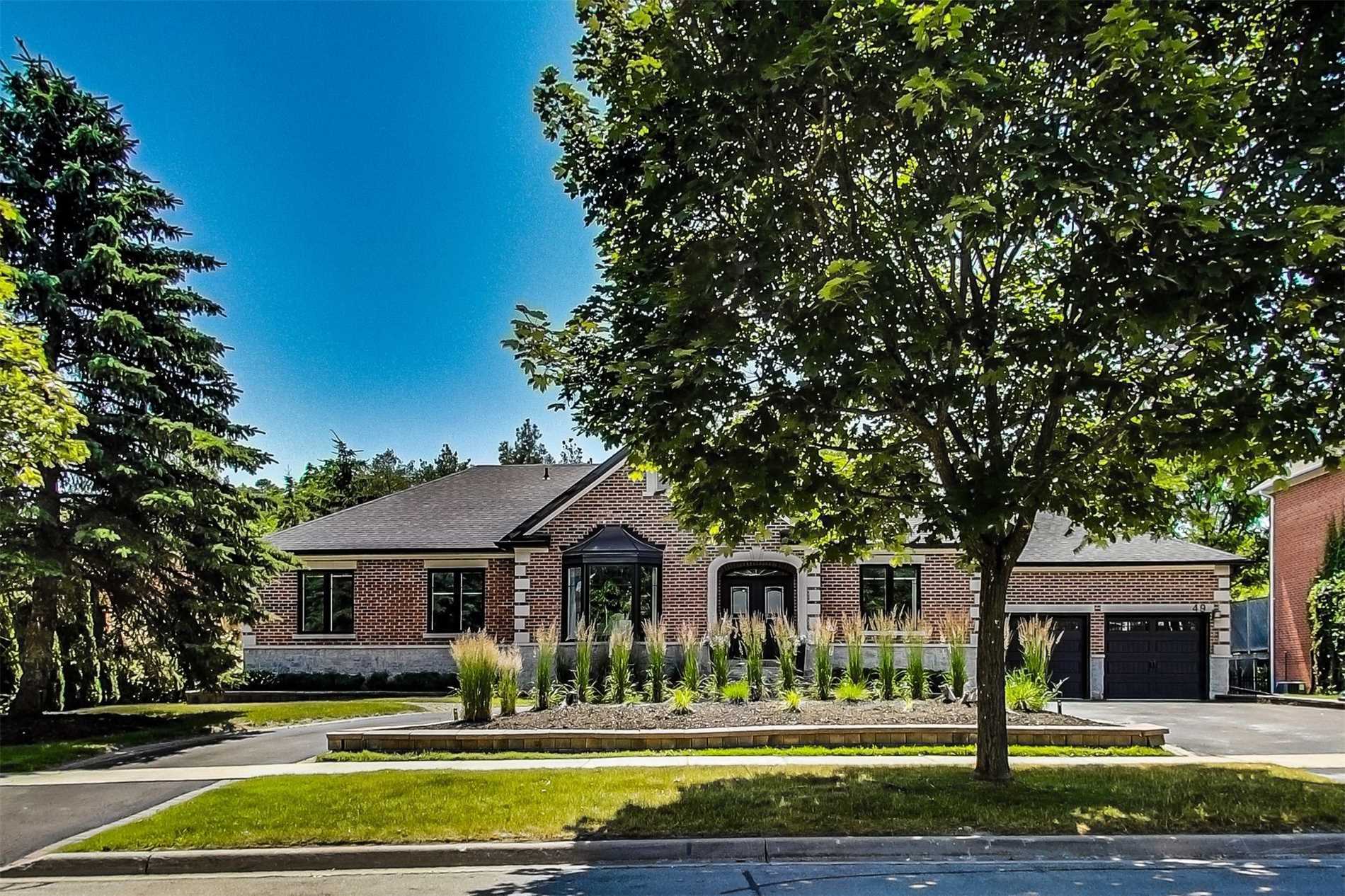 49 Willow Farm Ln  