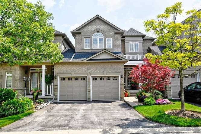 81 Stonecliffe Cres  