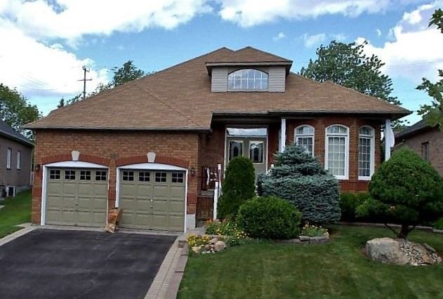 90 Monkman Ct  