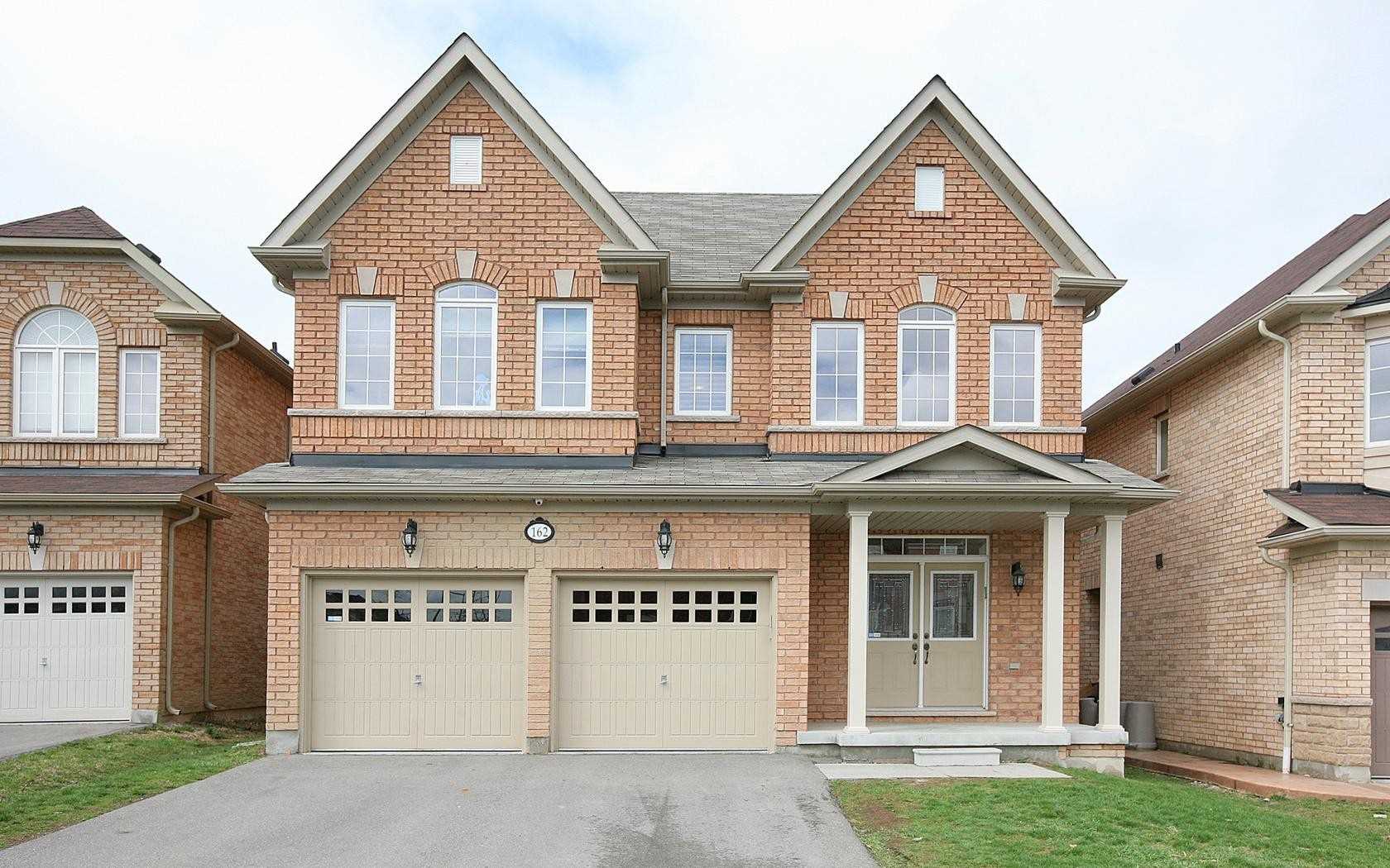 162 Wolf Creek Cres  
