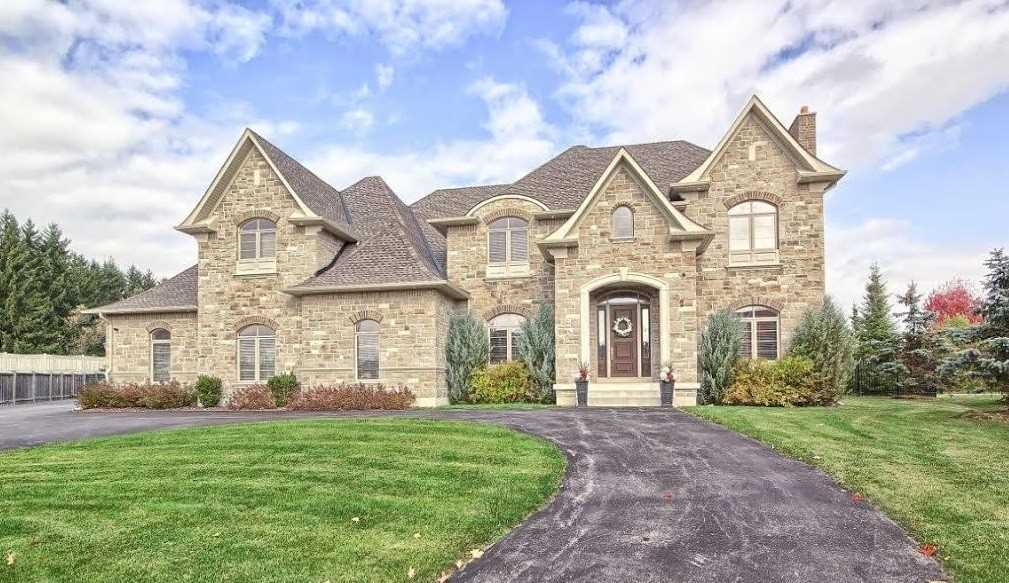 2 Lille Ct  