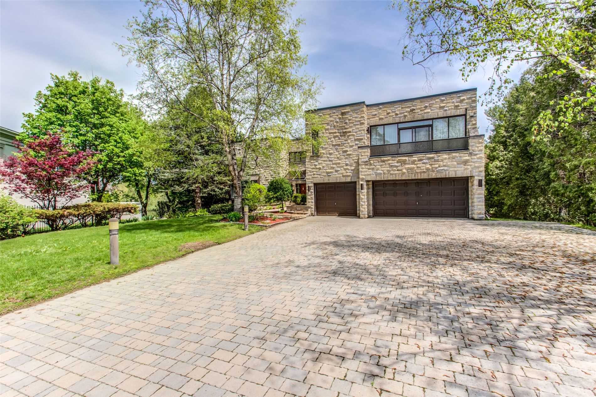 55 Macamo Ct  