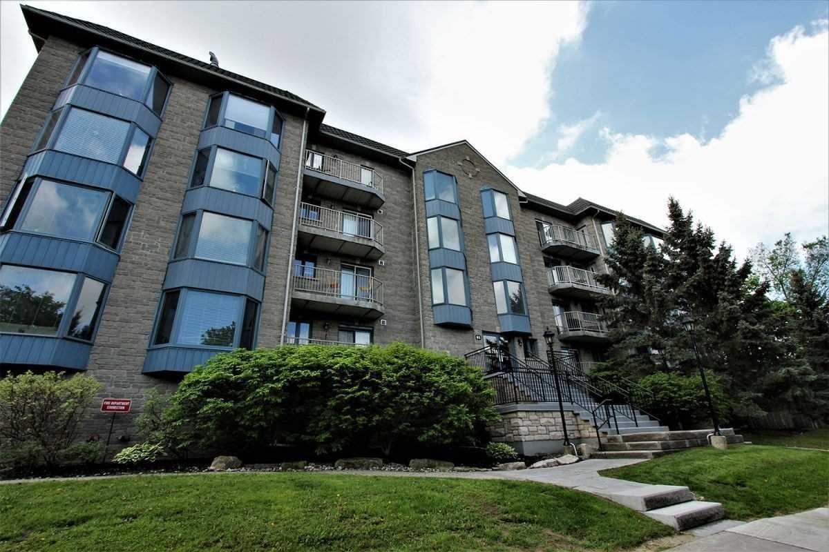 207-85 W Wellington St  