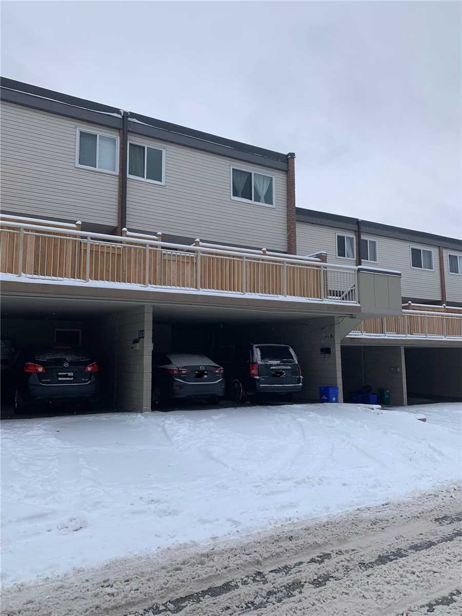 111 Milestone Cres  