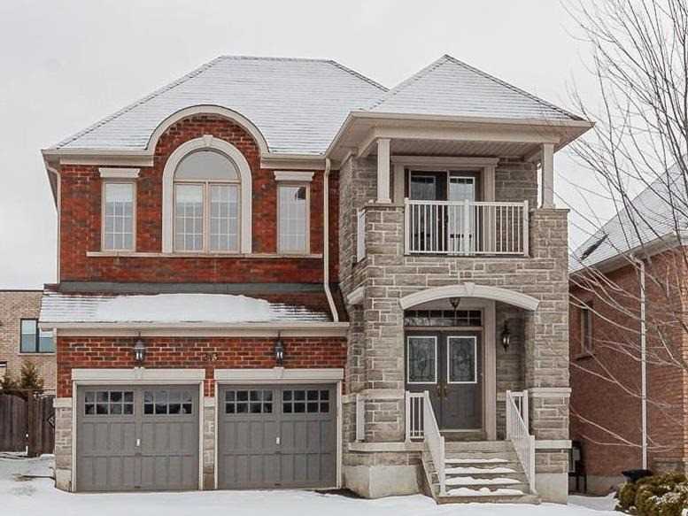 213 Queen Filomena Ave  