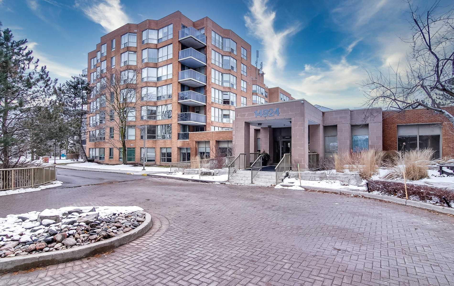 108-14924 Yonge St  
