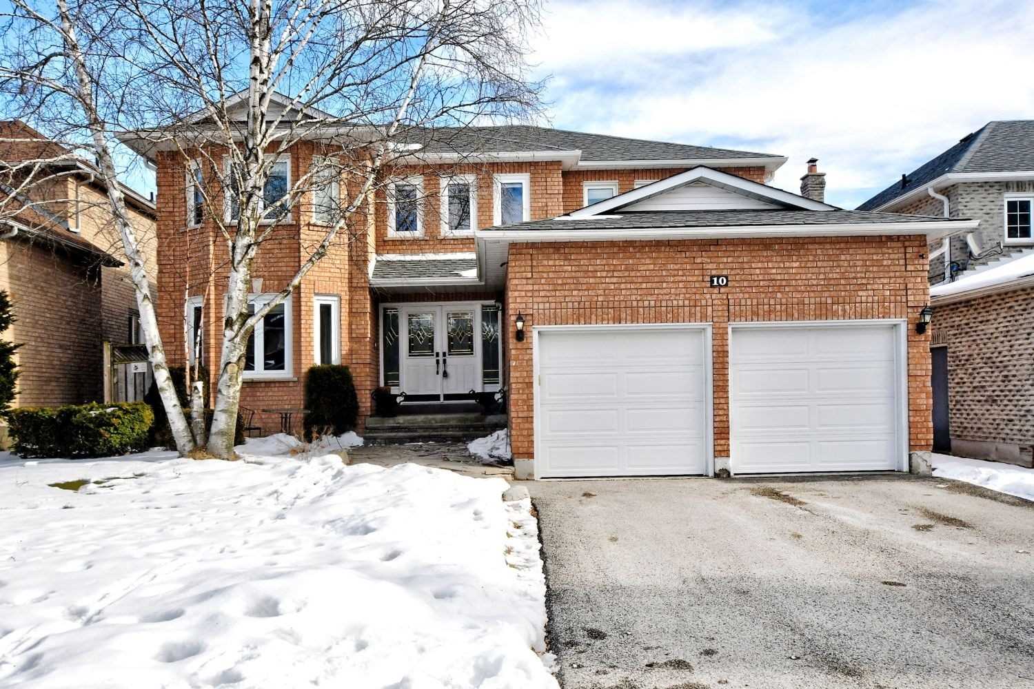 10 Mcgee Cres  