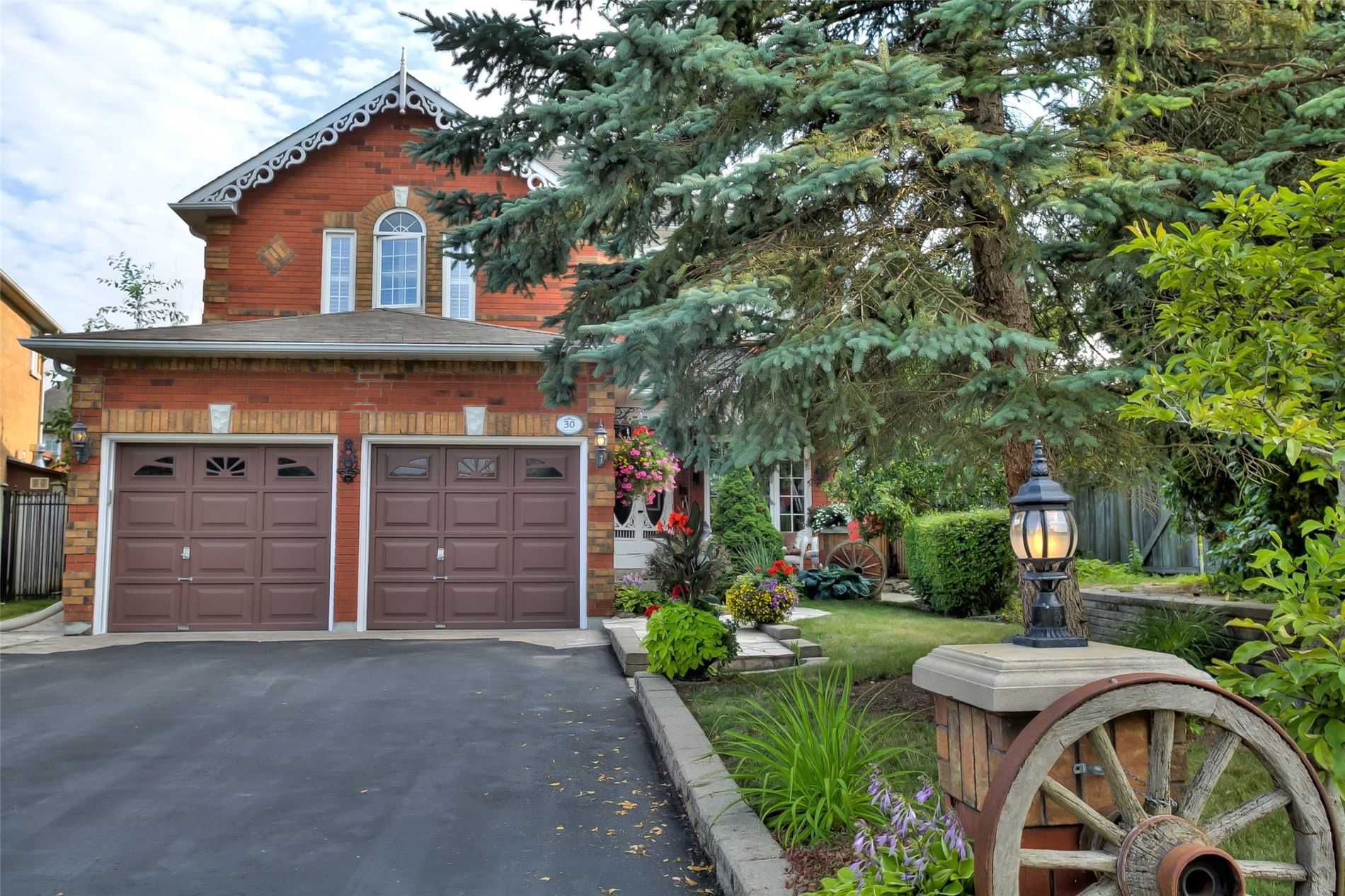 30 Hadley Ct  