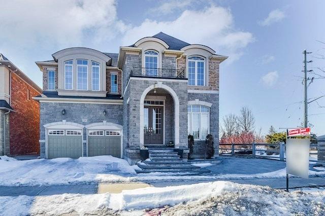 250 Sir Benson Dr  