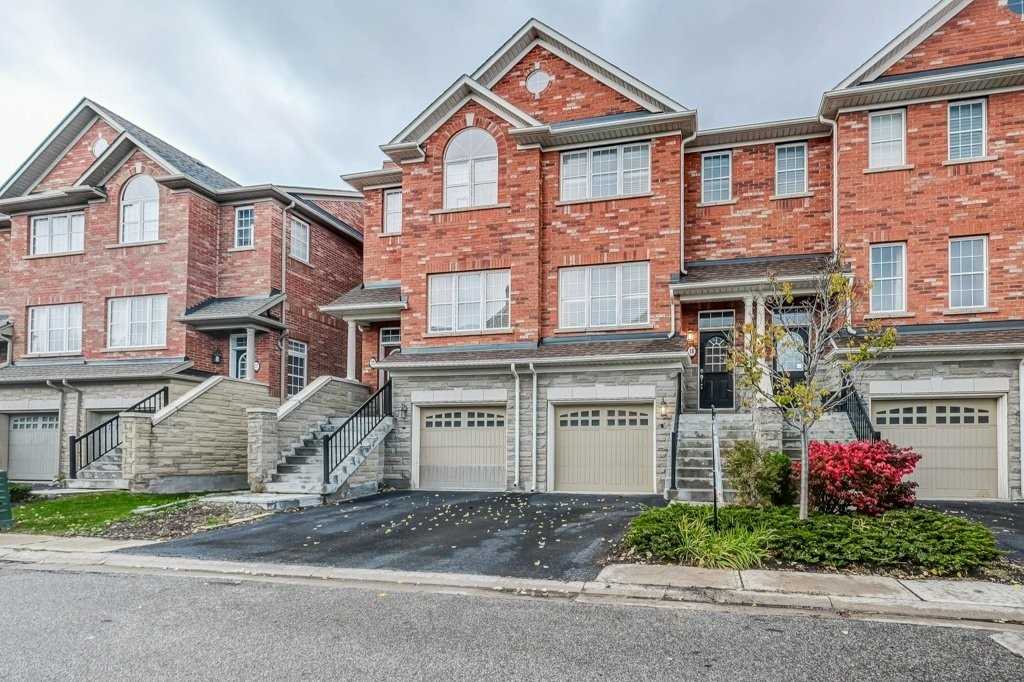18 Golden Spruce Ln  