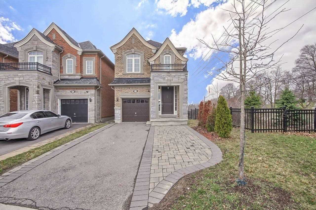 79 Barli Cres  