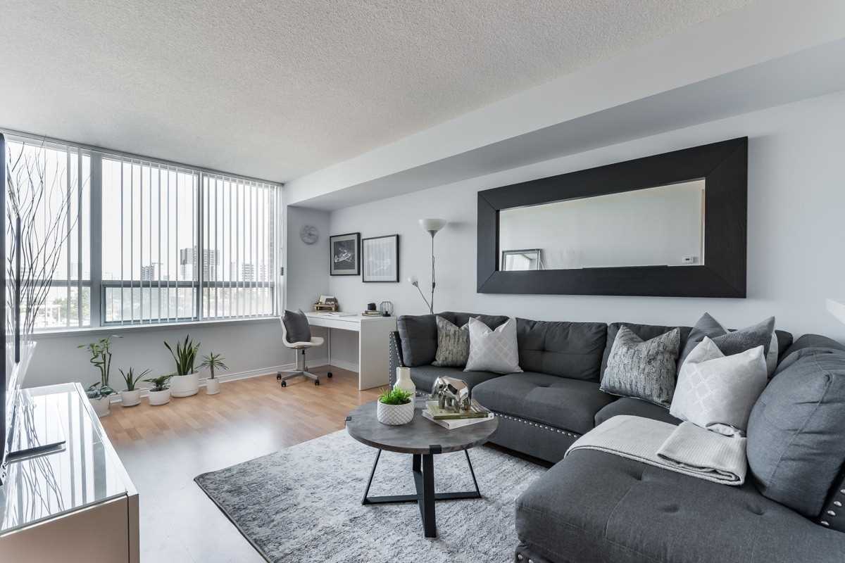 601-850 W Steeles Ave  