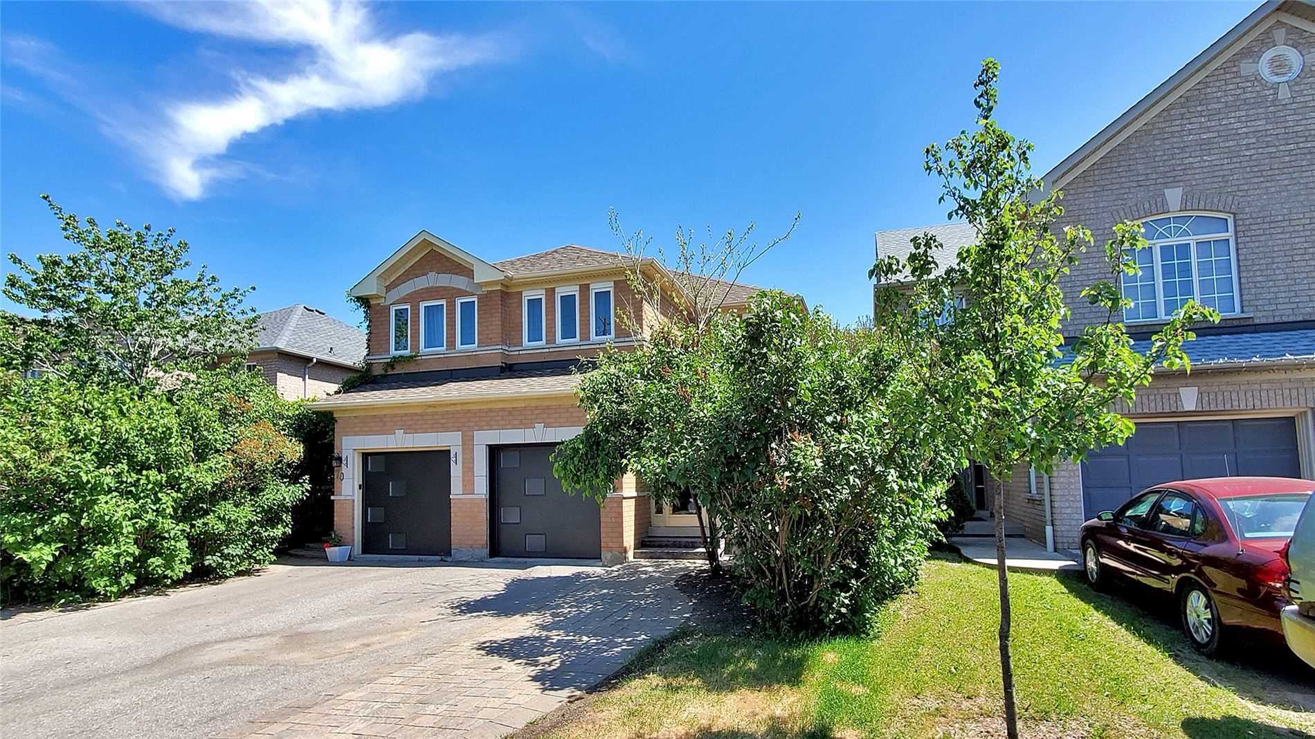 72 Bellagio Crescent  