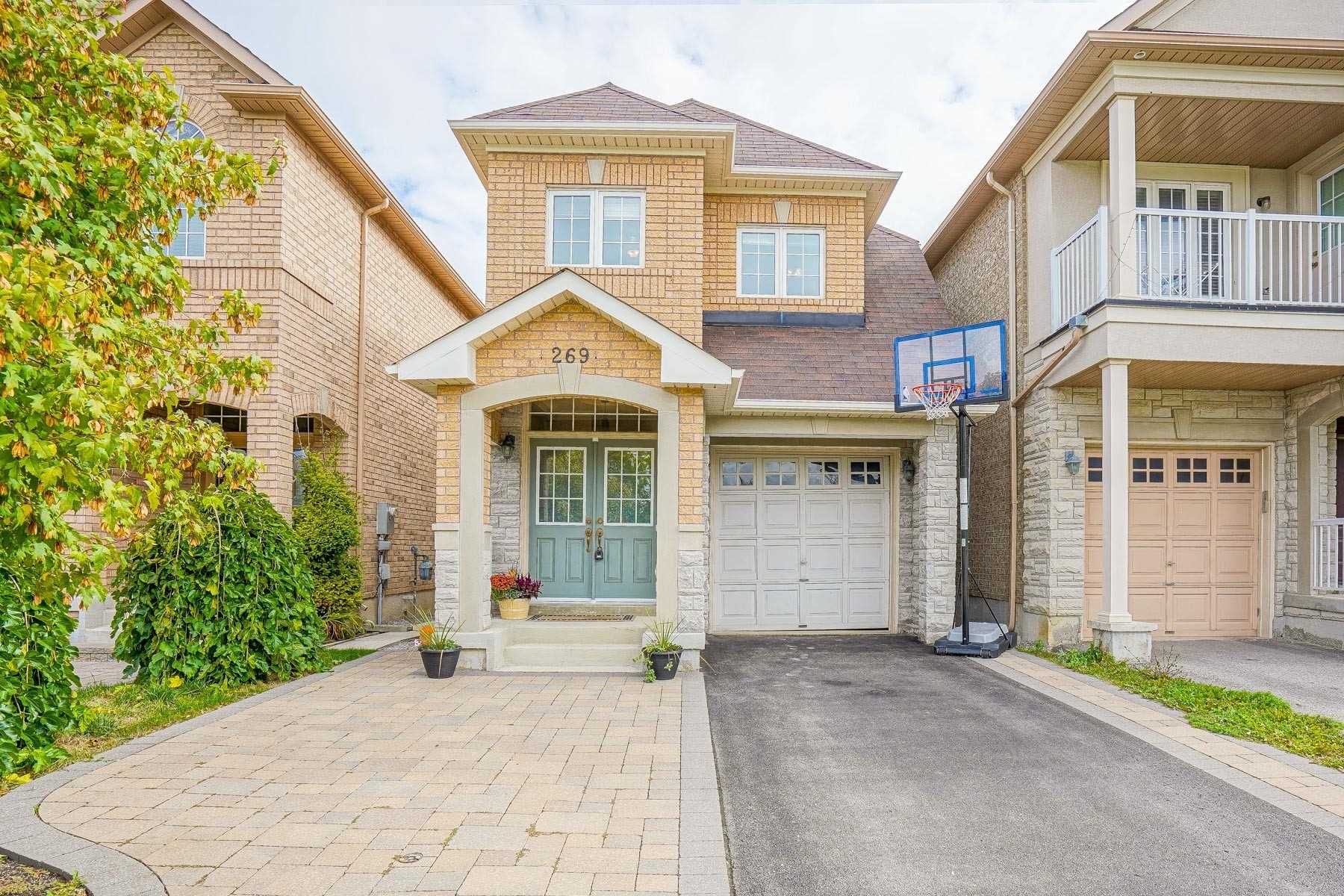 269 Bathurst Gln Dr  
