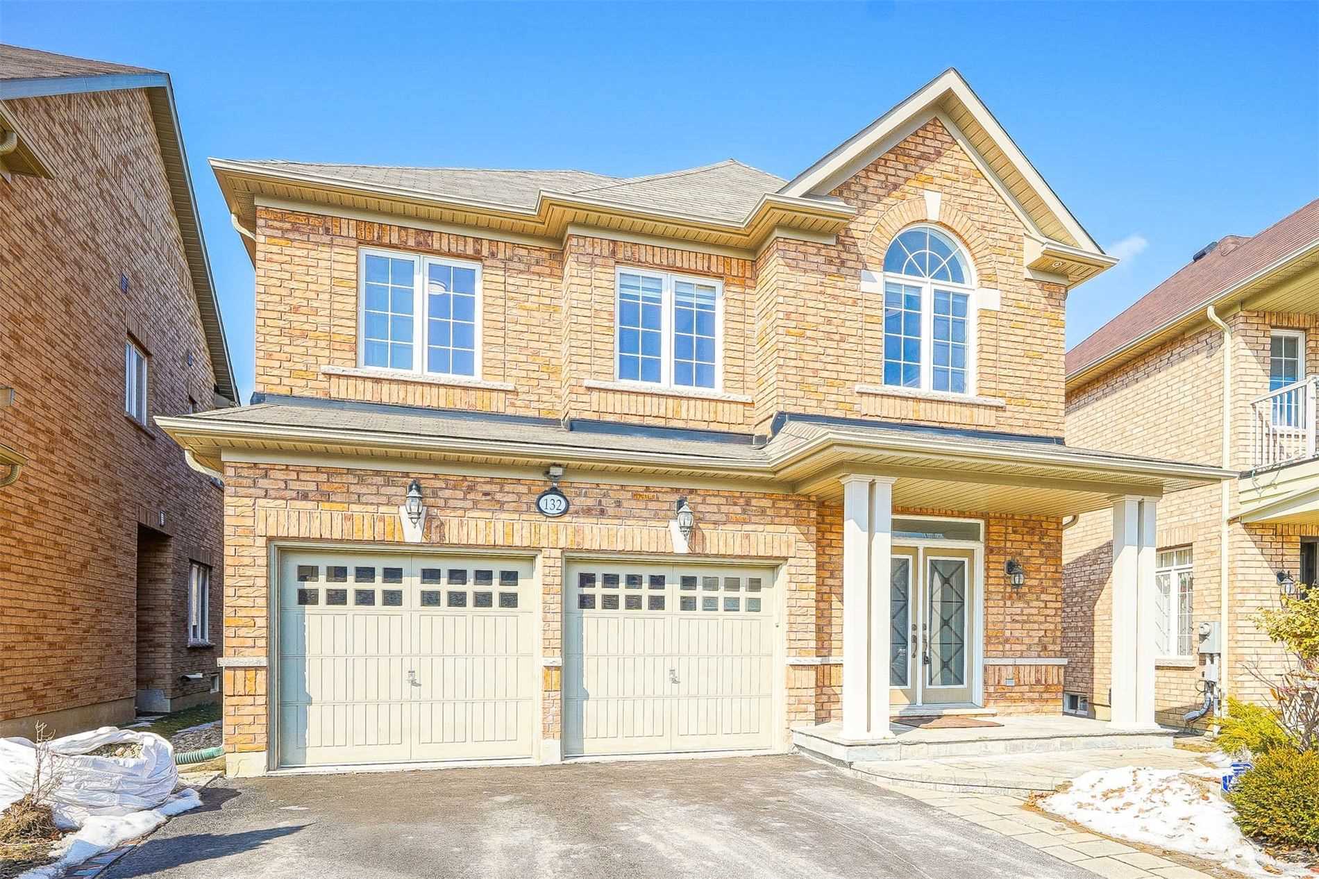 132 Wolf Creek Cres  