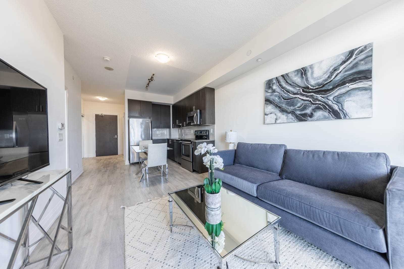 818 - 7900 Bathurst St  