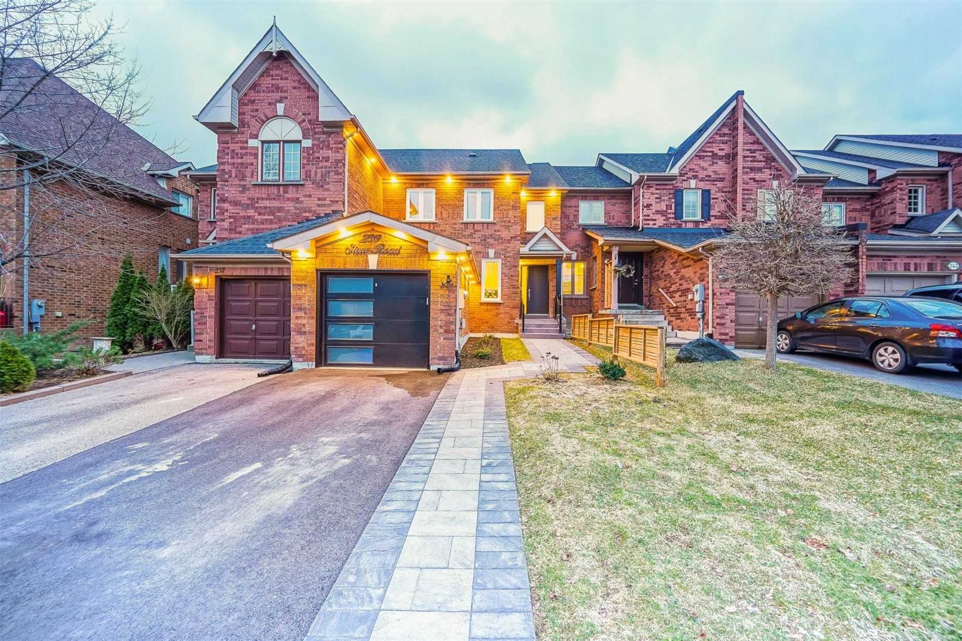 239 Stone Road, Aurora, ON, L4G 6Y8